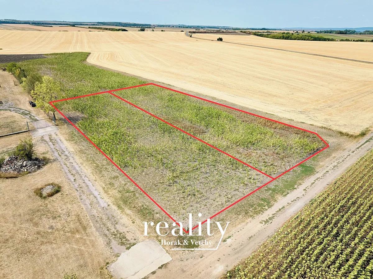 Prodej stavebního pozemku 1718 m²